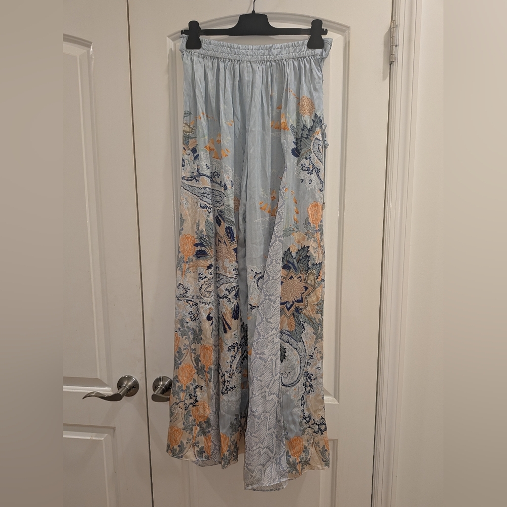 B3. NWOT CAMILLA FRASER FANTASIA SILK FLARE PANTS WITH LACE UP SIDE - Picture 13 of 16
